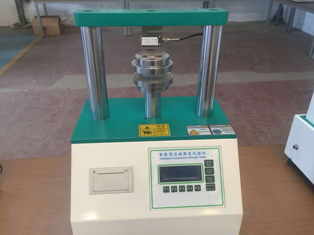 智能型压缩强度试验机
